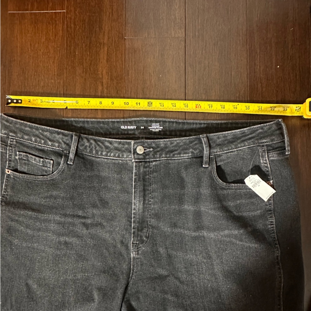 NWT Old Navy High Rise Vintage Cropped Flare - Picture 7 of 9